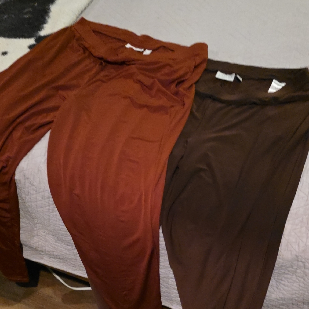 Susan Graver Stretch Leggings in Rust and Chocolate
